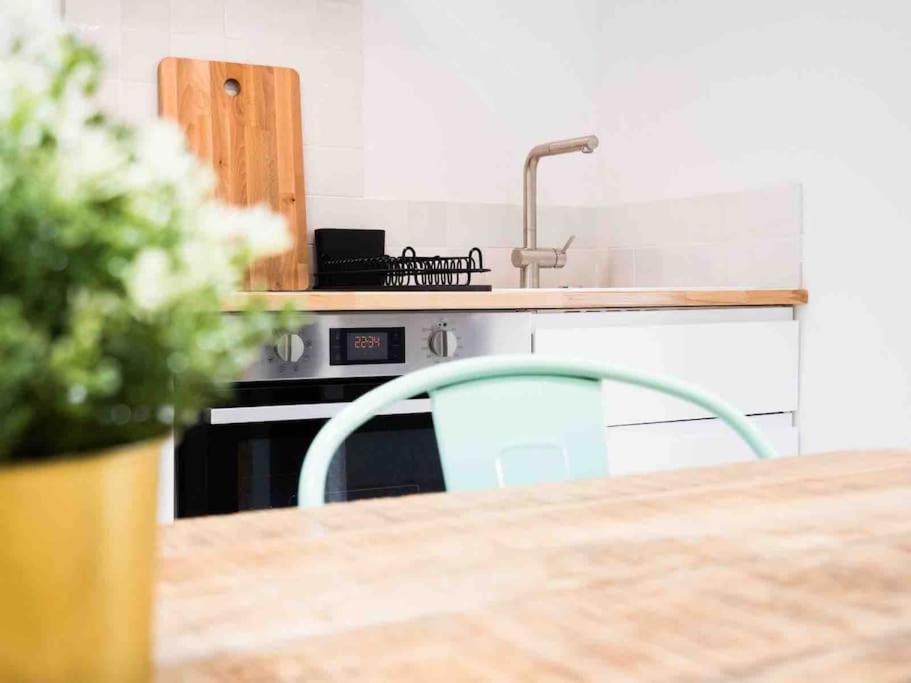 Appartement T2 47M2 Avec Terrasse - Proche Gare Marseille Extérieur photo